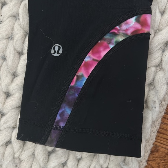 Lululemon | 3/4 Leggings - Picture 3 of 4